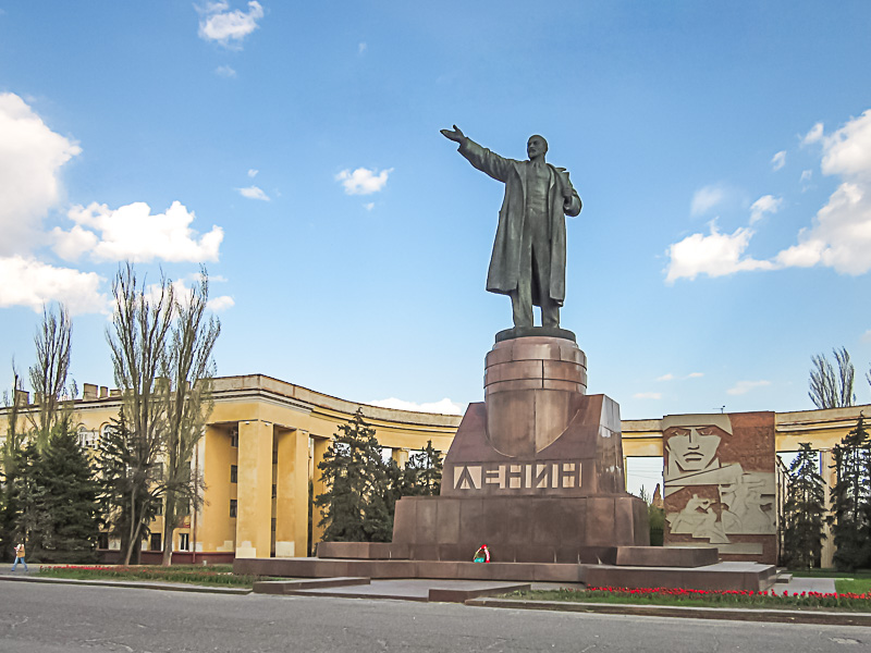 Памятник Ленину на площади Ленина. Фото Волгограда