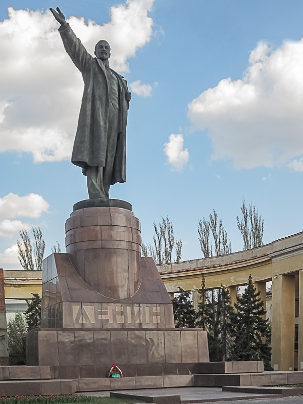 Памятник Ленину на площади Ленина. Фото Волгограда