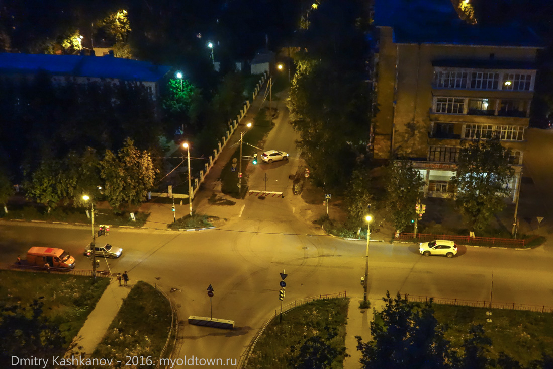 Перекрыт заезд на проспект с улицы Ватутина. Ночь на 29 июля 2016 г.