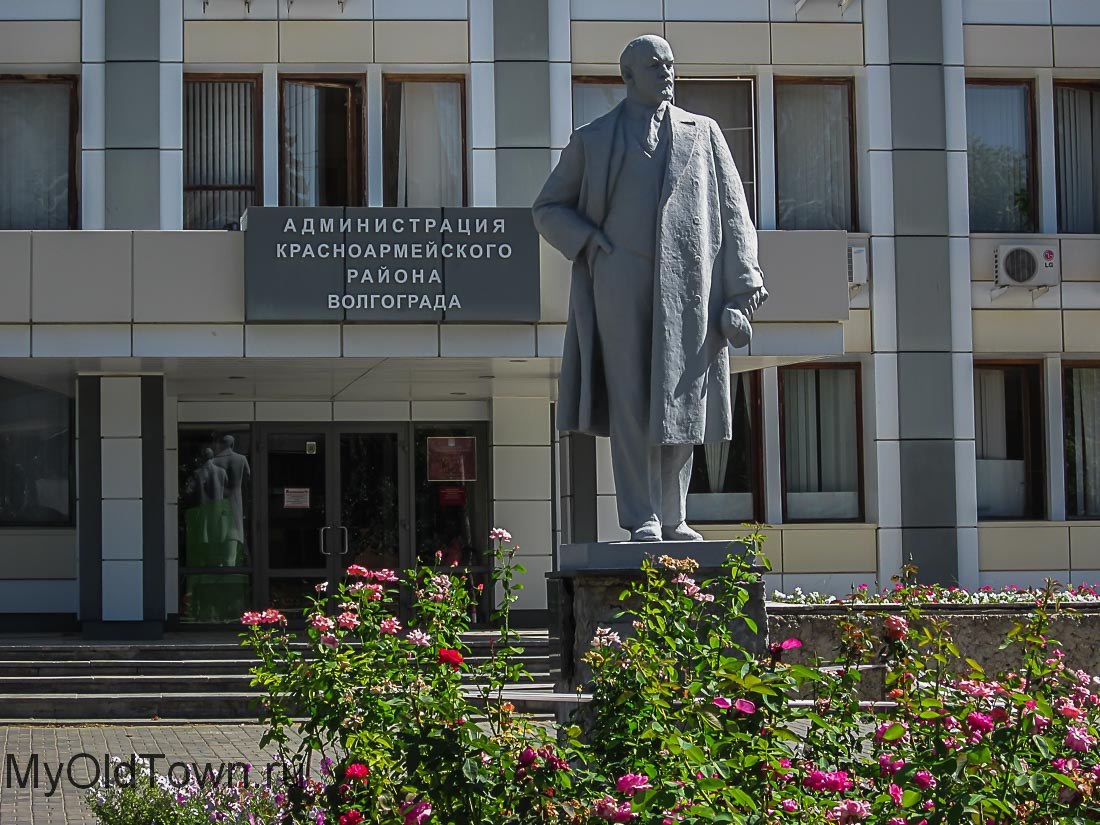 Памятник Ленину в Красноармейском районе Волгограда