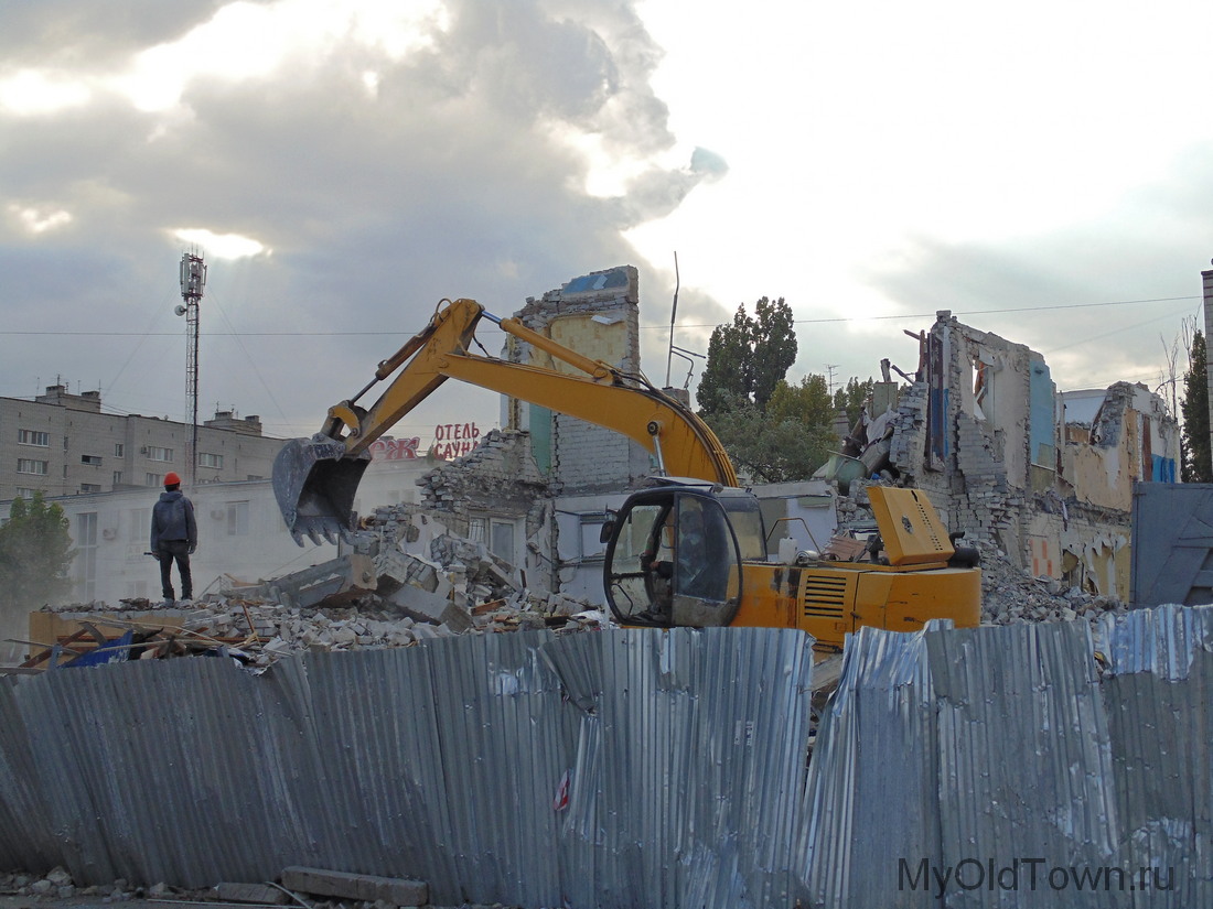 Волгоград, проспект Университетский. Демонтаж взорвавшегося подъезда. Фото