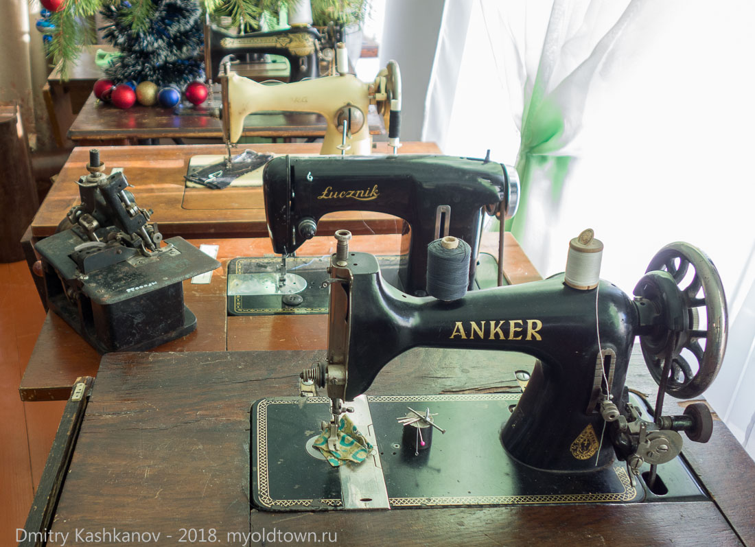 Старые швейные машинки. Anker, Lucznik. Фото