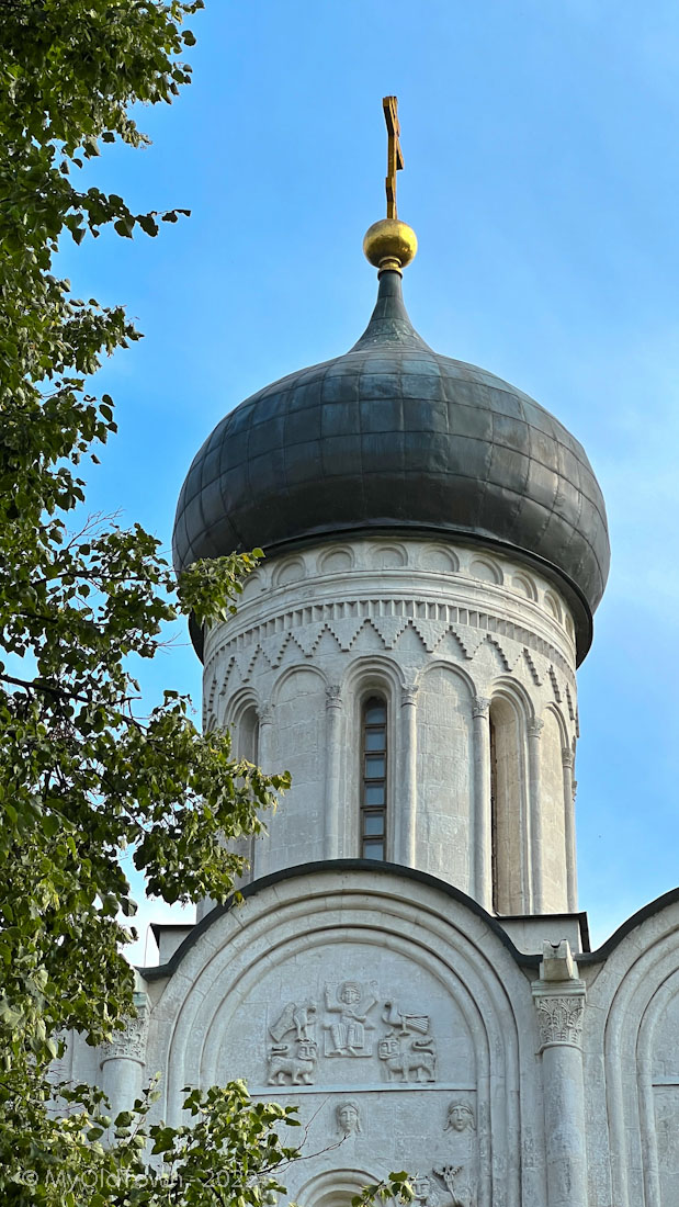 Барабан и купол церкви Покрова на Нерли
