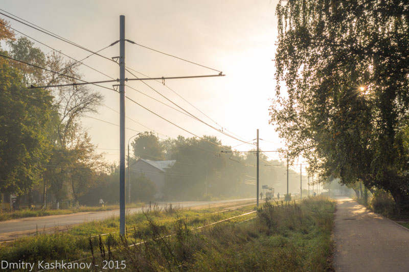 Утро. Туман. Трамвайная линия. Фото проспекта Молодежного