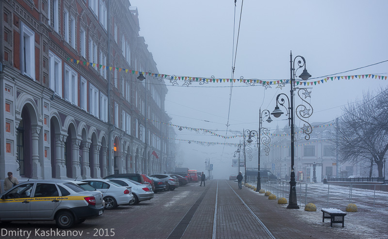 Ул. Рождественская. Туман. Трамвайные пути
