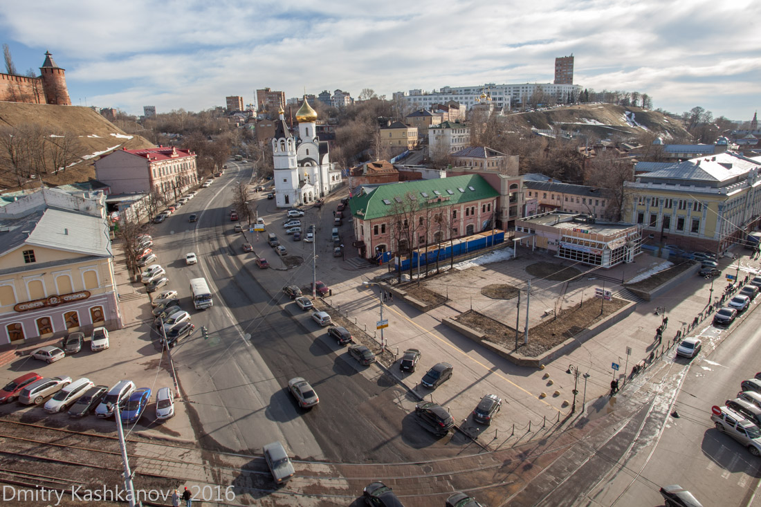 Перекресток Зеленского съезда и ул. Рождественской. Фото с крыши