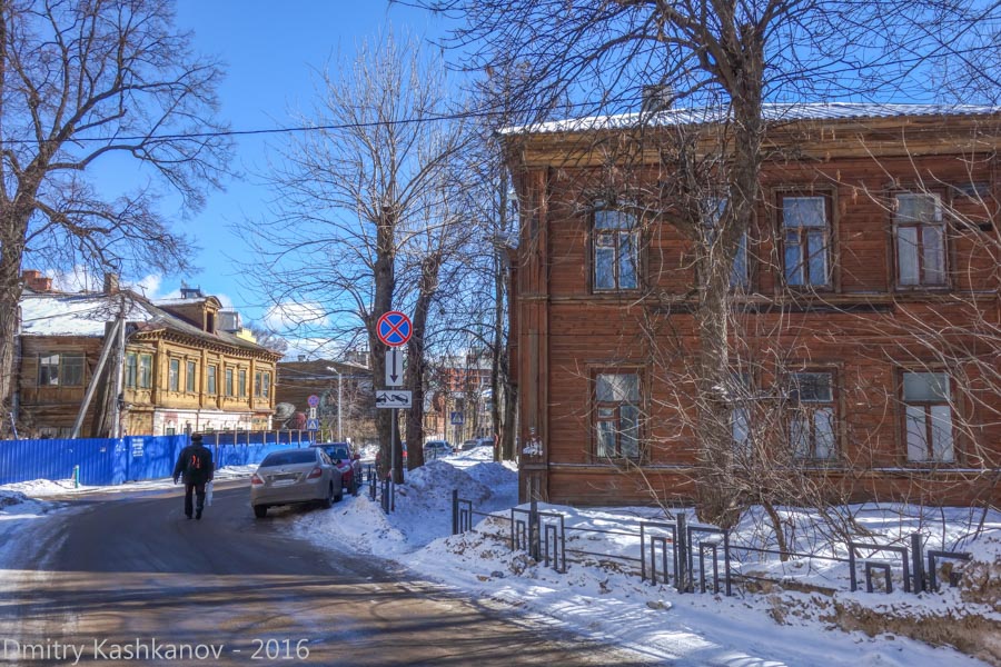 Улица Славянская. Дома 2 (слева) и 3 (справа). Нижний Новгород