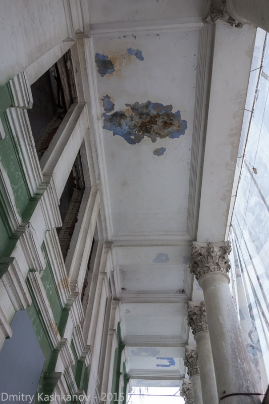 Дзержинск. Кинотеатр Родина. Разрушенное здание. Фото