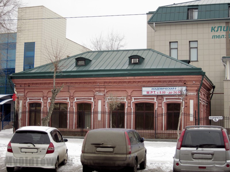Улица Академическая дом 6. Фото Волгограда.