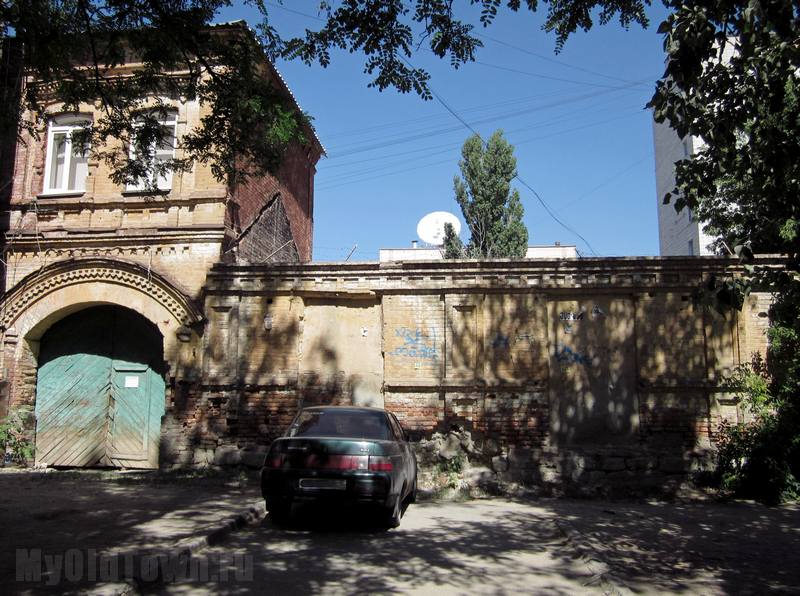 Улица Огарева, дом 20. Вид со двора. Фото Волгограда