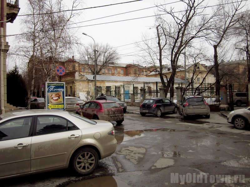 Вторая Царицынская женская гимназия. Вид со двора. Фото Волгограда