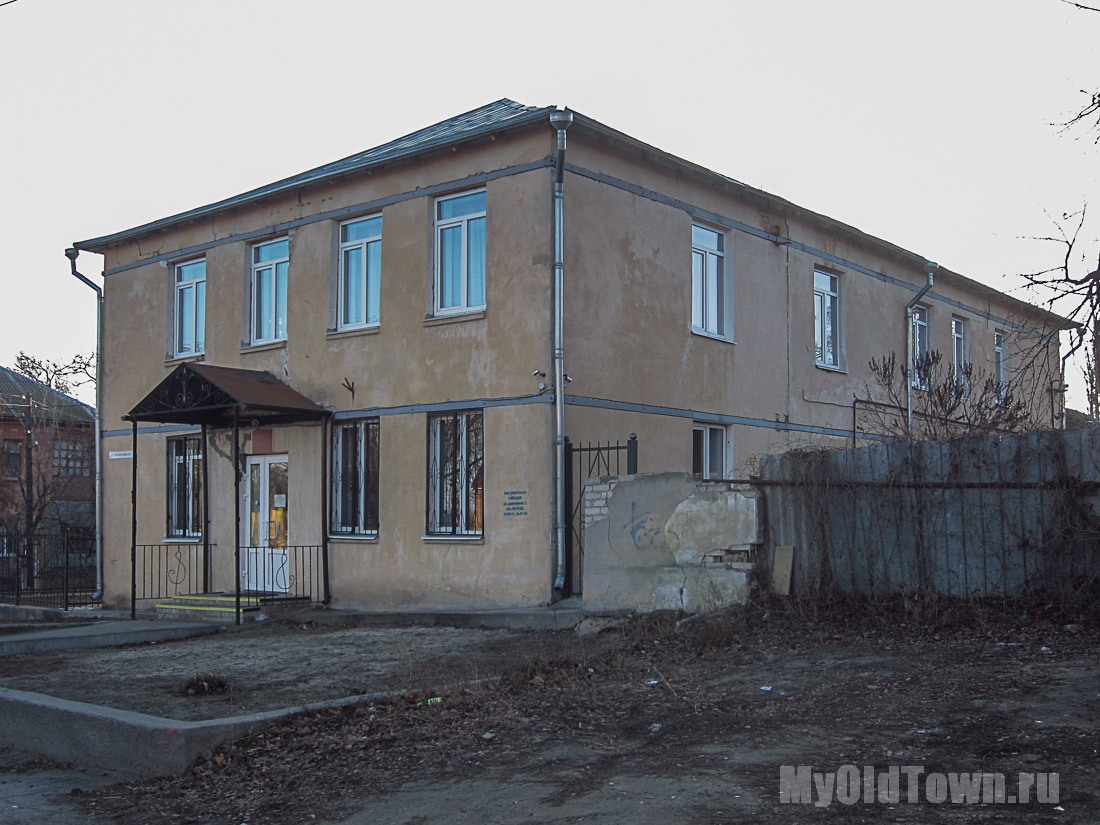 Улица Ухтомского дом 6. Фото старого здания детской школы искусств №8. Волгоград. 