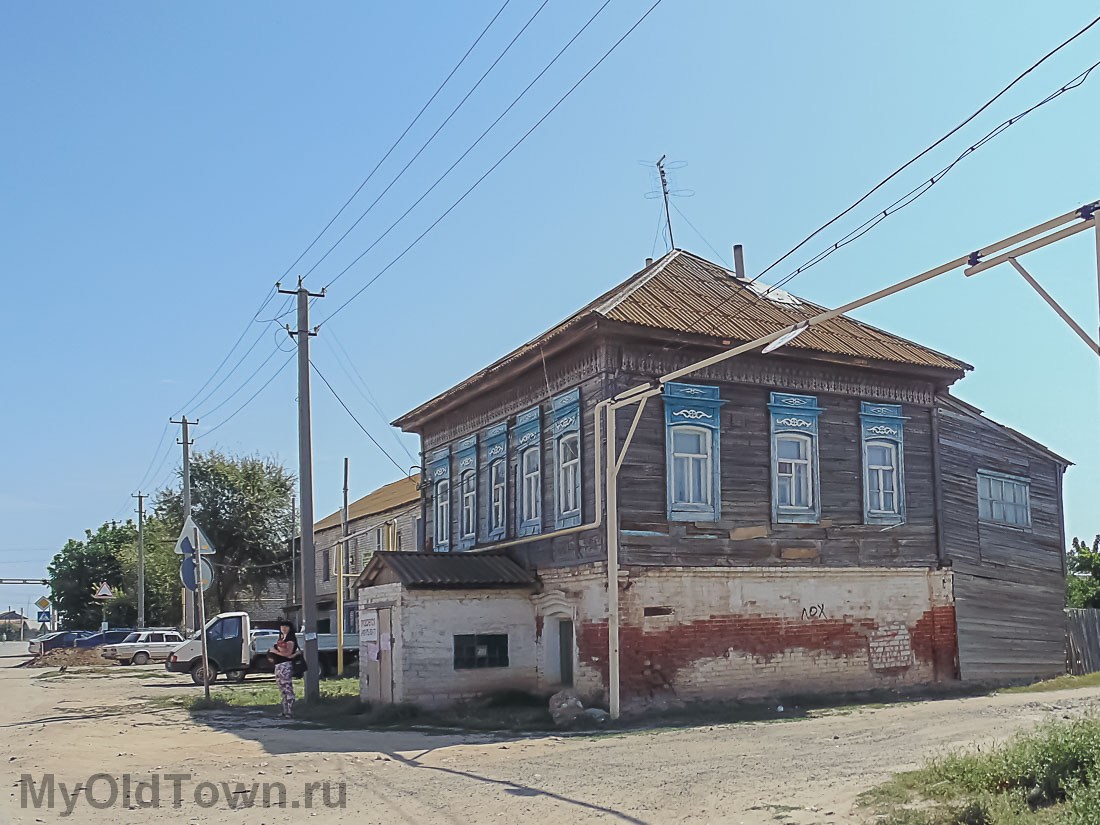 Село Заплавное. Улица Советская. Фото старого дома 