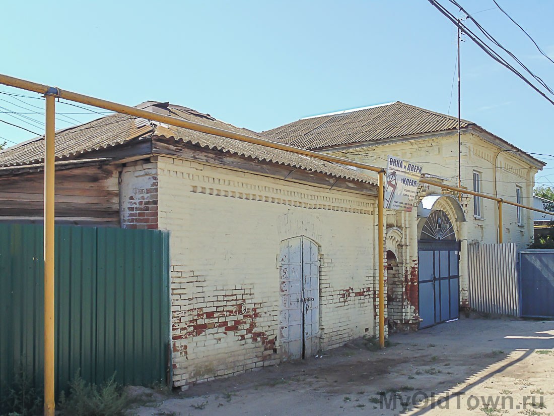Село Заплавное. Фото старого дома дореволюционной постройки