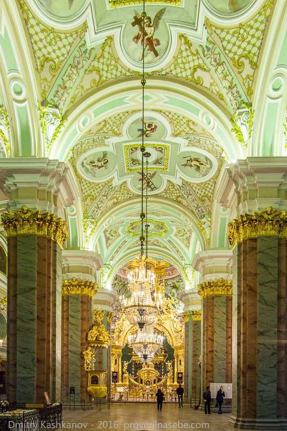 Петропавловский собор в Санкт-Петербурге. Фото внутри