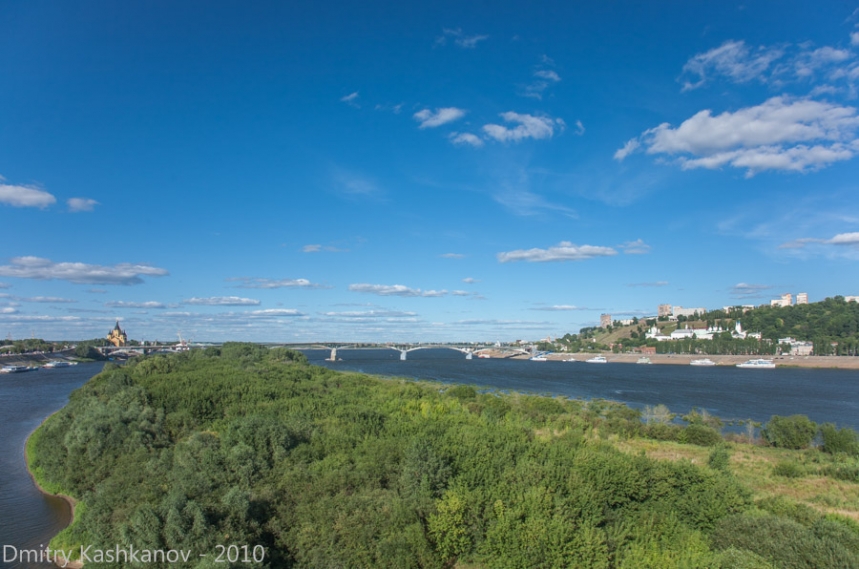 Вид с метромоста. Собор Александра Невского, Ярмарочный мост. Фото 2010 года