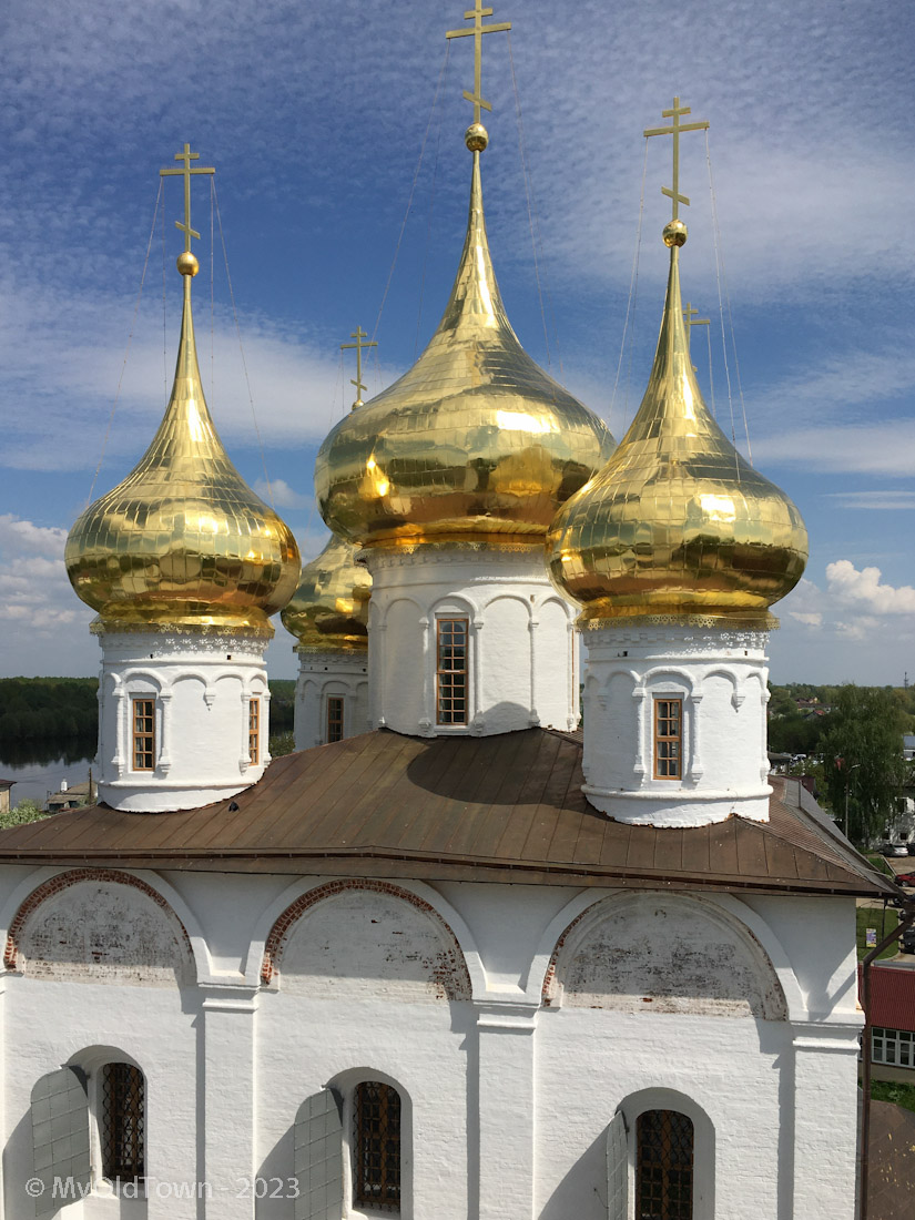 Гороховец. Золотые купола Благовещенского собора. 2022 год