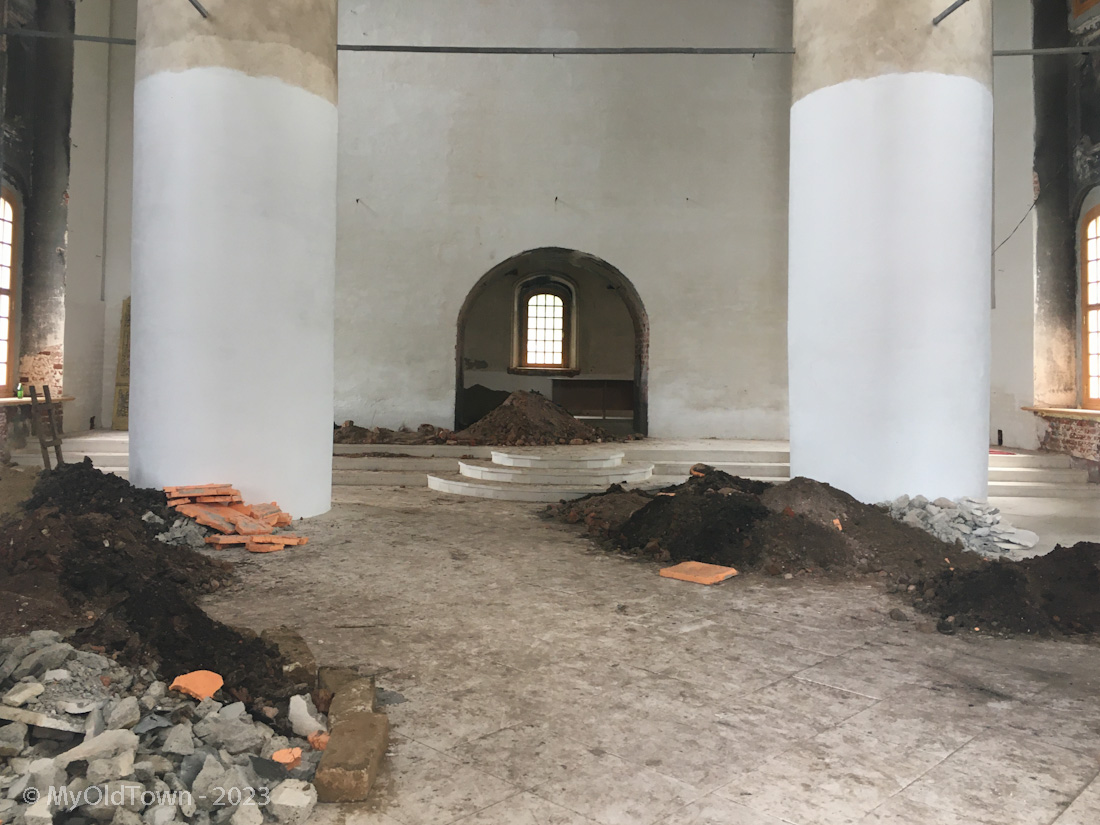 Раскопки в здании Благовещенского собора. Гороховец