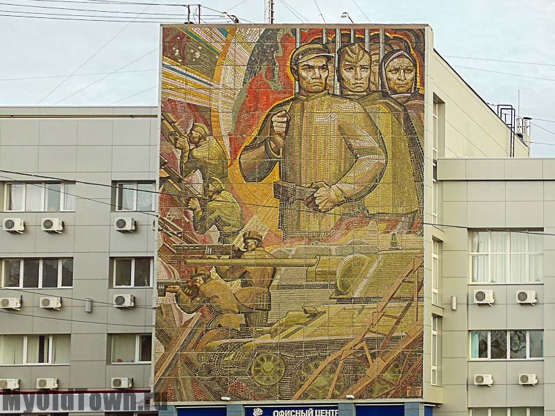Фото мозаичного панно на площади имени Дзержинского в Волгограде 