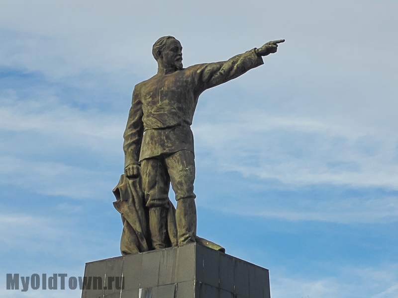 Памятник Дзержинскому. Фото Волгограда