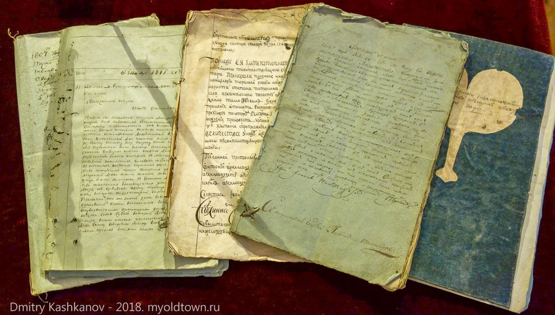 Рукописи на столе купца Ершова. Гороховец. Музей
