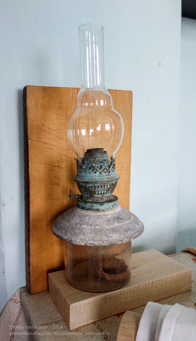 Старая керосиновая лампа. Ейский краеведческий музей
